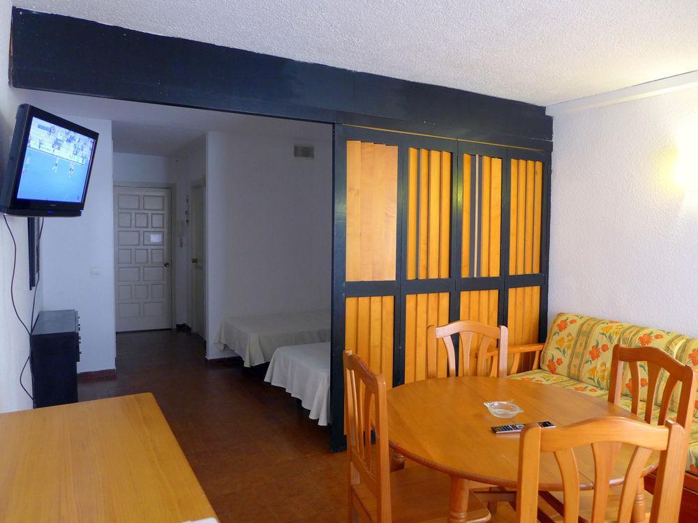 Rentalmar Alboran Apartments Salou Exterior photo